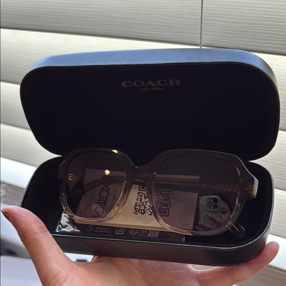 Coach Brown Gradient Sunglasses Elegant Design